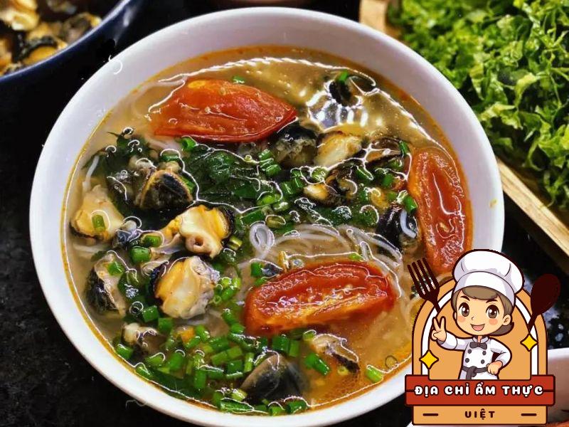 bún ốc món ngon phố cổ